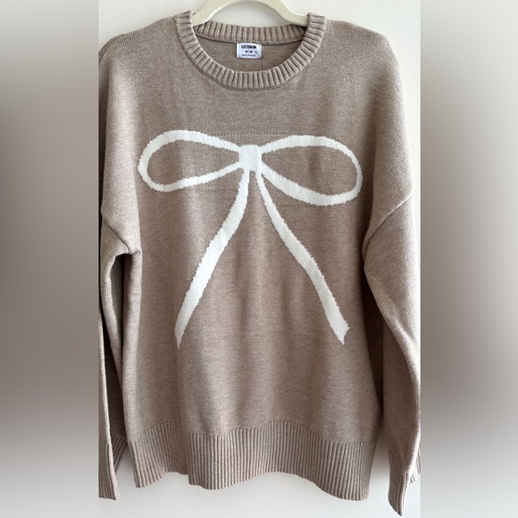 Cotton On Lux Crew Pullover, Bow Intarsia, Size Medium, NWT - Picture 6 of 16